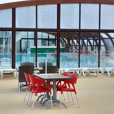 Mobilhome 3 キャンプ場 Litteau